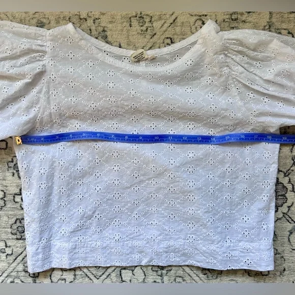 Shelter Eyelet Gloria Top - Picture 6 of 8